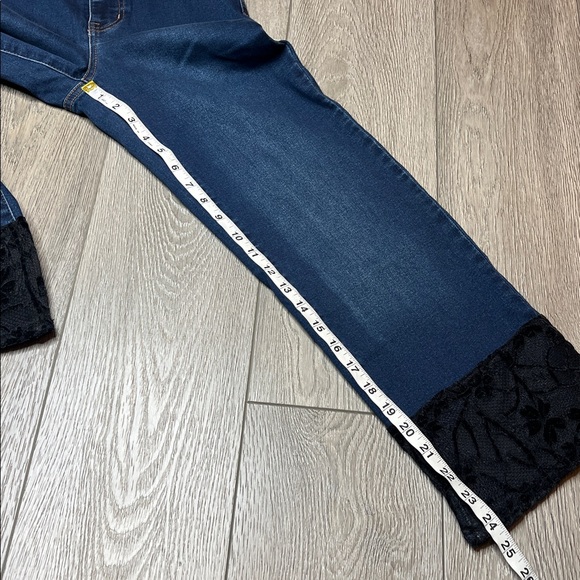 G by Giuliani straight Dark Blue  Jeans with Black Lace Hem nwt size 0 - Picture 6 of 8